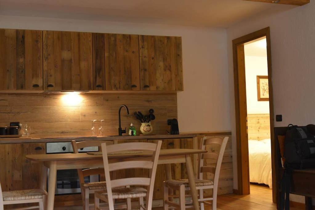 Bois Du Mont Blanc Apartment Courmayeur Ngoại thất bức ảnh