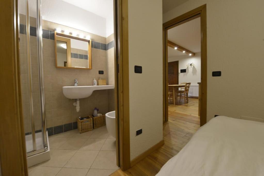 Bois Du Mont Blanc Apartment Courmayeur Ngoại thất bức ảnh
